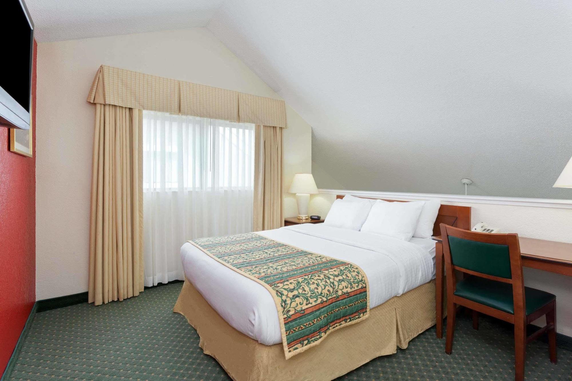 Hawthorn Suites By Wyndham Dearborn/Detroit Eksteriør bilde